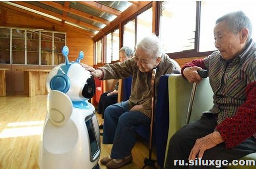 Пожилые люди порой очень забывчивы, роботы - никогда.