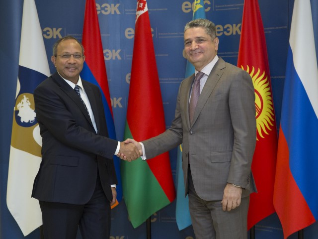 Председатель Коллегии ЕЭК Тигран Саркисян встретился с Послом Индии в Российской Федерации Панкаджом Сараном