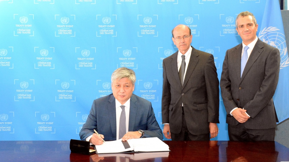 Кыргызстан подписал Парижское соглашение по климату