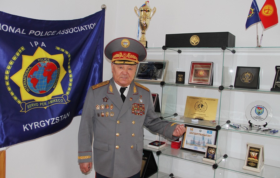 Генерал-майор Шейшенбек Байзаков: «Многое из увиденного мной в Китае можно было бы внедрить и в Кыргызстане»