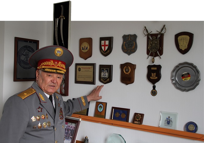 Генерал-майор Шейшенбек Байзаков: «Многое из увиденного мной в Китае можно было бы внедрить и в Кыргызстане»