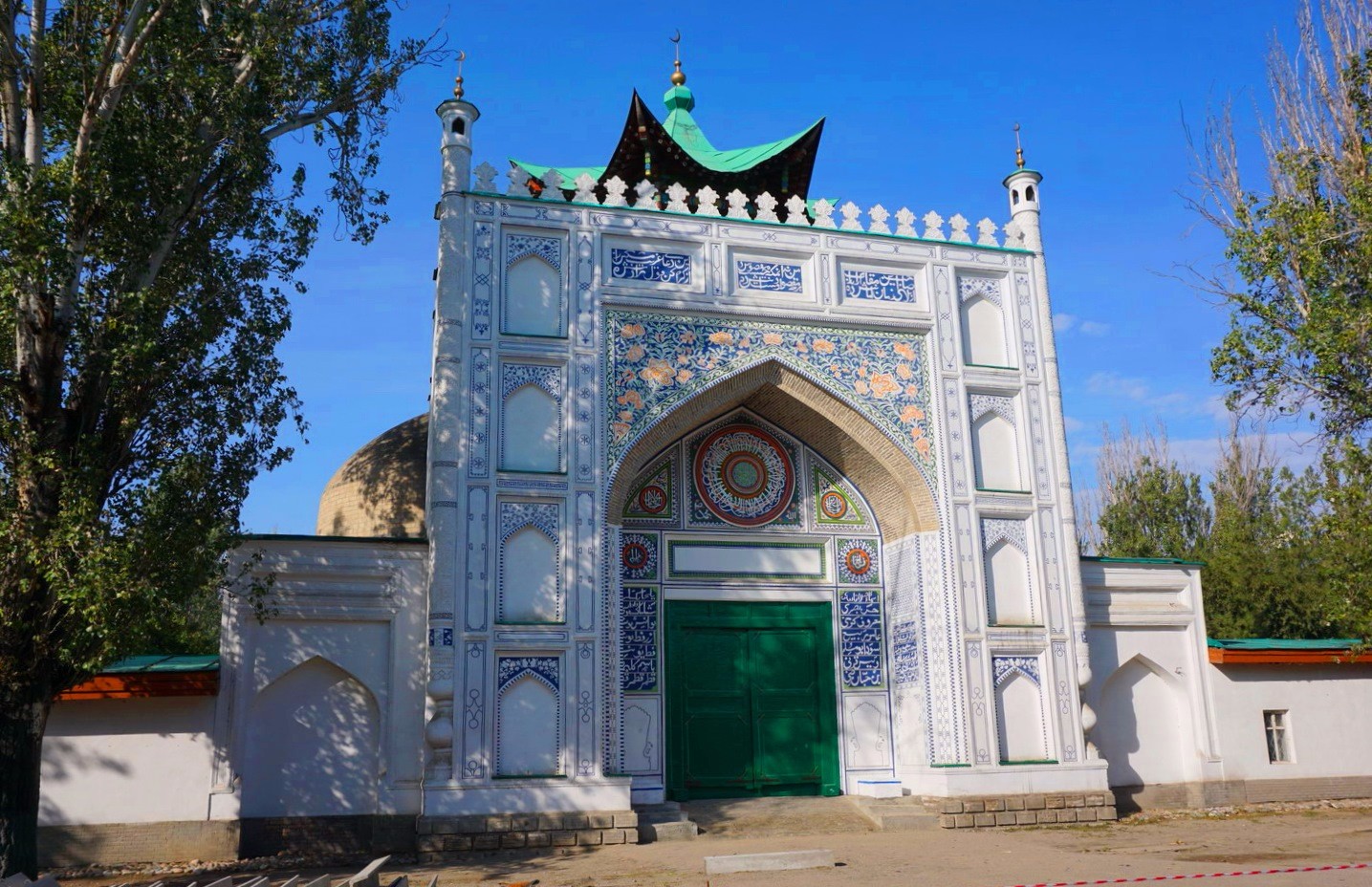 Мечеть без единого гвоздя в Жаркенте – удивительный памятник зодчества на Великом Шелковом пути
