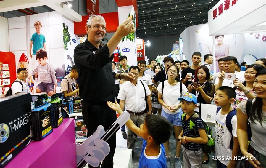 17-я Китайская выставка товаров для детей, младенцев и беременных женщин открылась в Шанхае