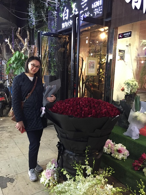 Он-лайн цветочный бизнес кыргызки в Шанхае