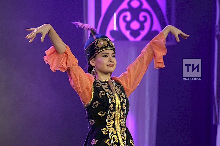 В Казане на фестивале творчества сольный танец кыргызстанки был одним из лучших
