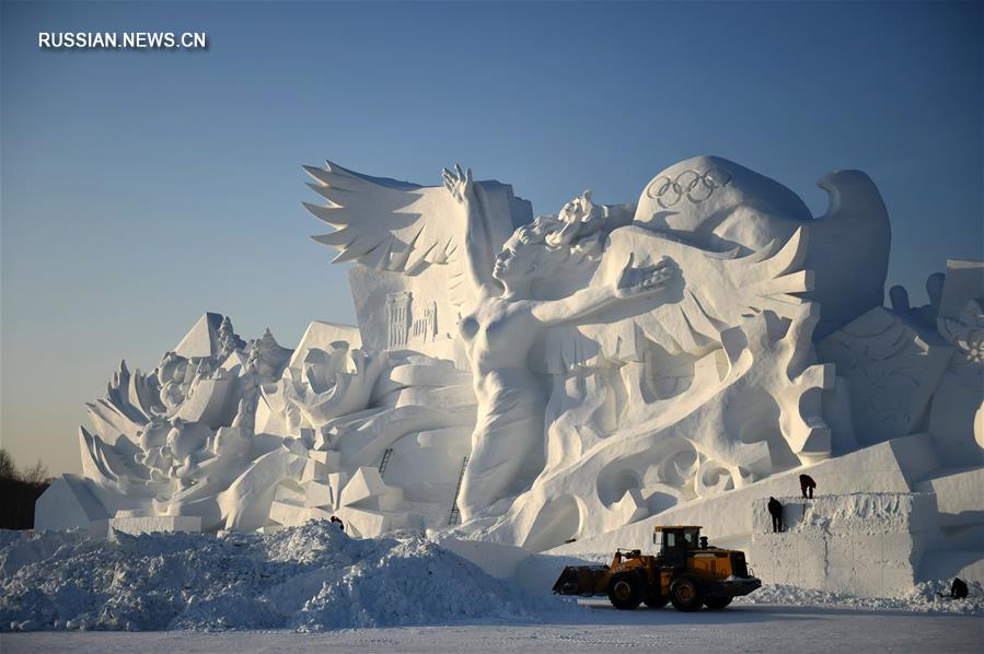 В Харбине близится к завершению работа над центральной композицией 30-й международной выставки снежных скульптур
