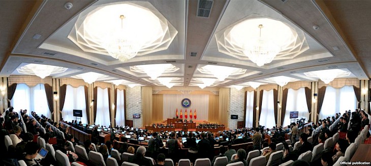 Жогорку Кенеш утвердил кандидатуры, представленные в состав Совета по отбору судей