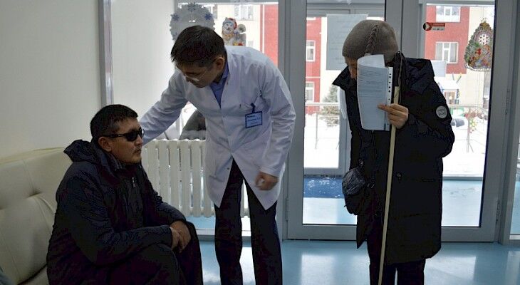 В кардиологической клинике Бишкека бесплатно обследовали ЛОВЗ