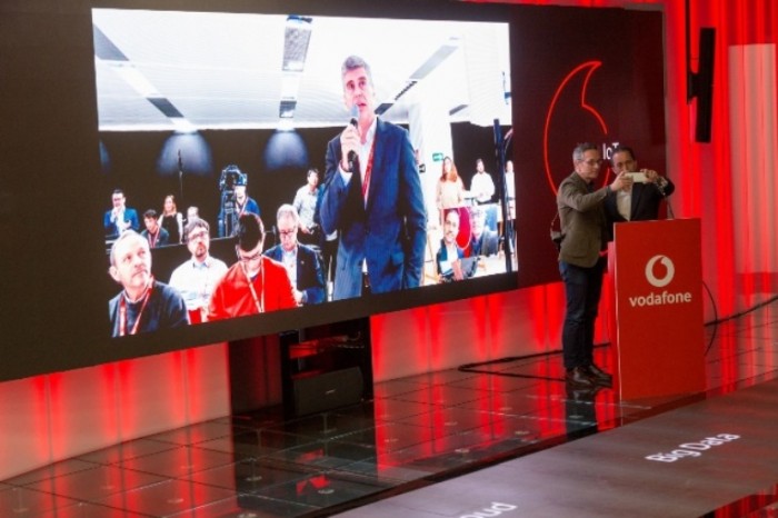 Huawei и Vodafone провели первый в мире звонок в сети 5G