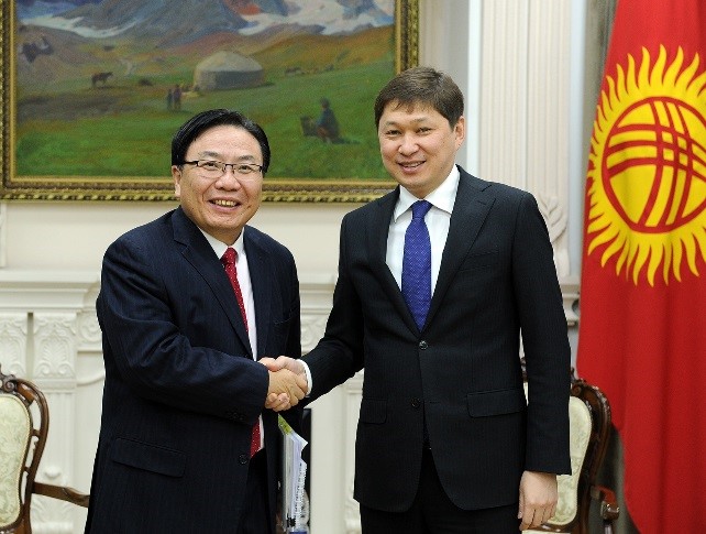 Жаңы стратегия: Кыргызстан менен АӨБдүн кызматташтык алакасындагы жаңы этап