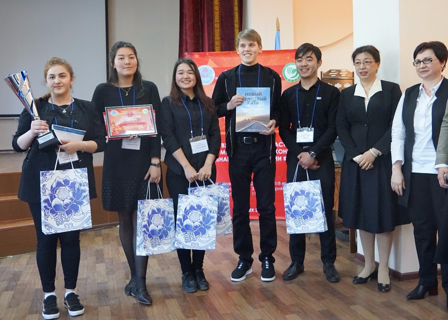 Студенты столичных вузов соревновались в знании Конституции КНР