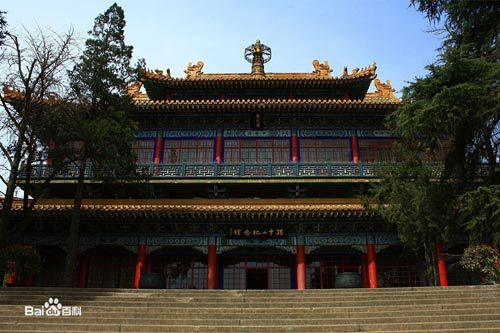 Мавзолей Сунь Ятсена в заповеднике Чжуншань