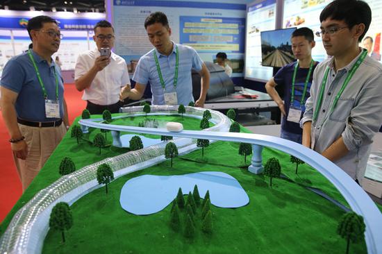 Китай показал проект сверхзвукового поезда