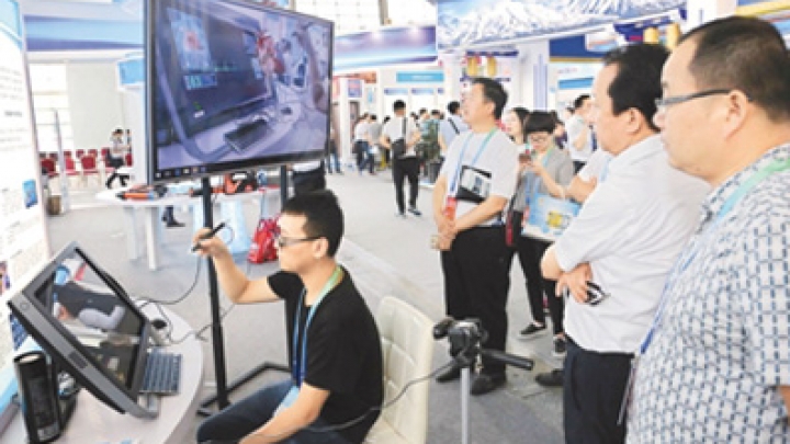 В Шэньяне открылась 10-я выставка технологических достижений предприятий малого и среднего бизнеса стран-членов АТЭС