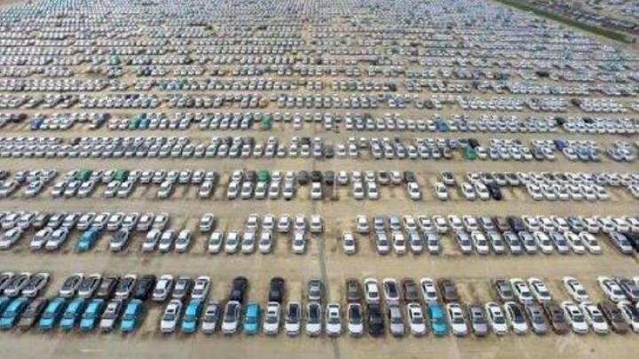 В Китае продолжает расти объем производства и продажи автомобилей