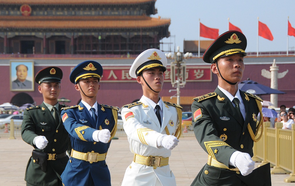 Китай: всем семьям военнослужащих присвоят звание «Почетная семья»