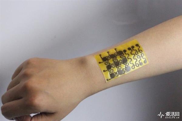 В Китае создали искусственную кожу для мониторинга здоровья