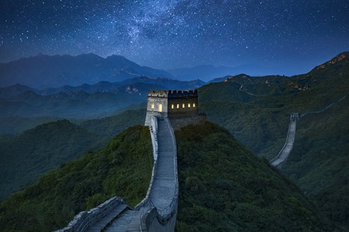 Китайские блогеры сорвали попытку американцев открыть отель на Великой китайской стене