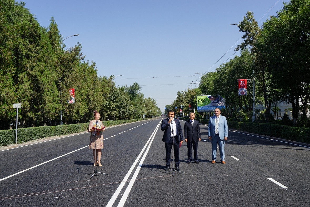 В Бишкеке открыт проспект Чингиза Айтматова