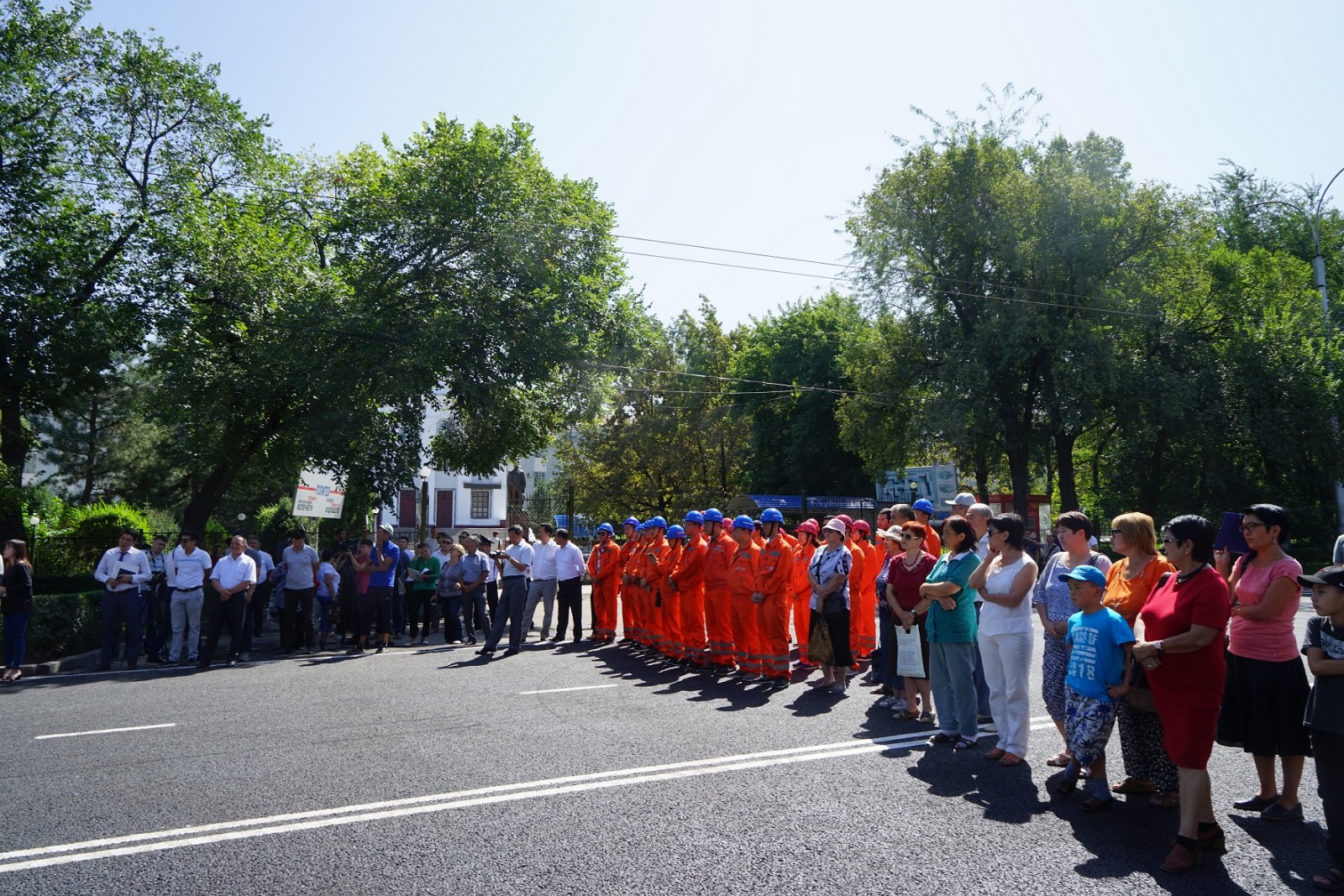 В Бишкеке открыт проспект Чингиза Айтматова