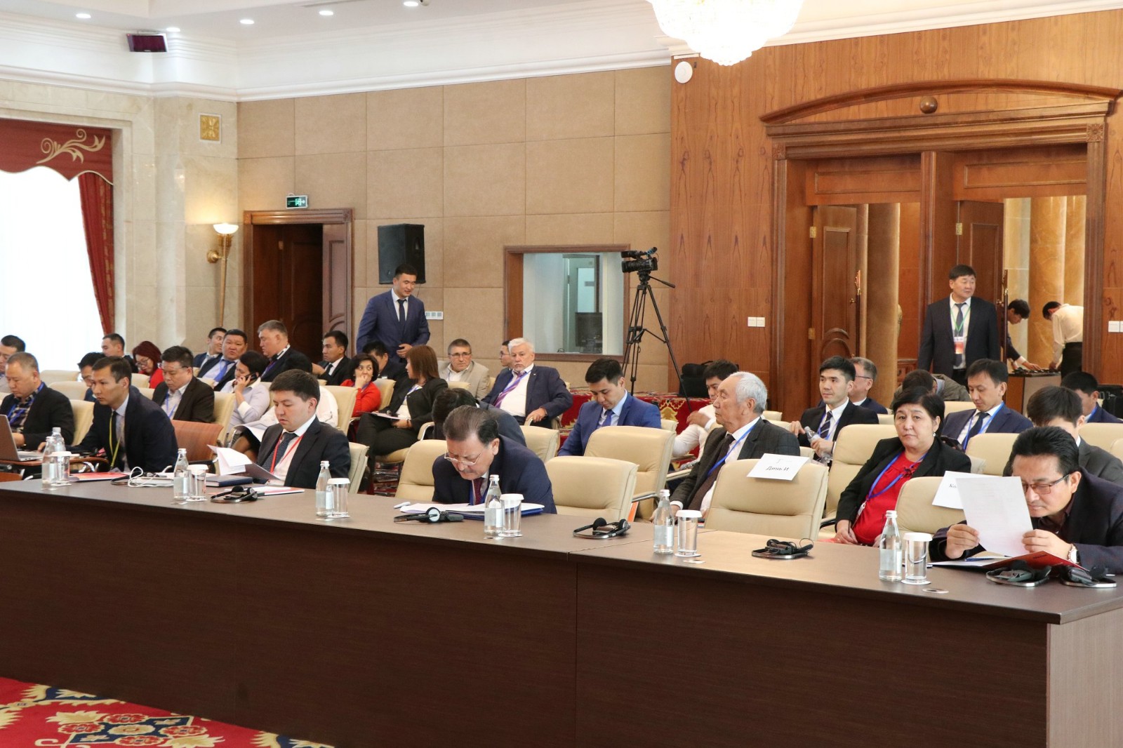 В Бишкеке проходит кыргызско-китайская бизнес конференция