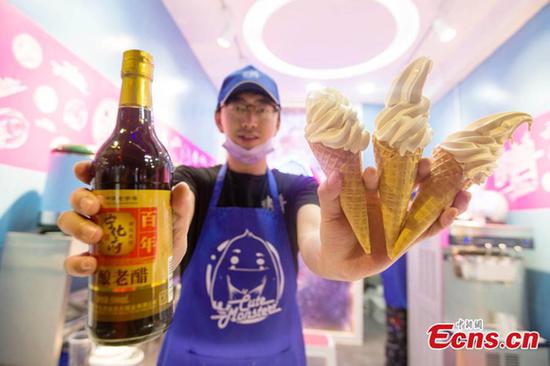 Мороженое с уксусом стало кулинарным хитом в Китае