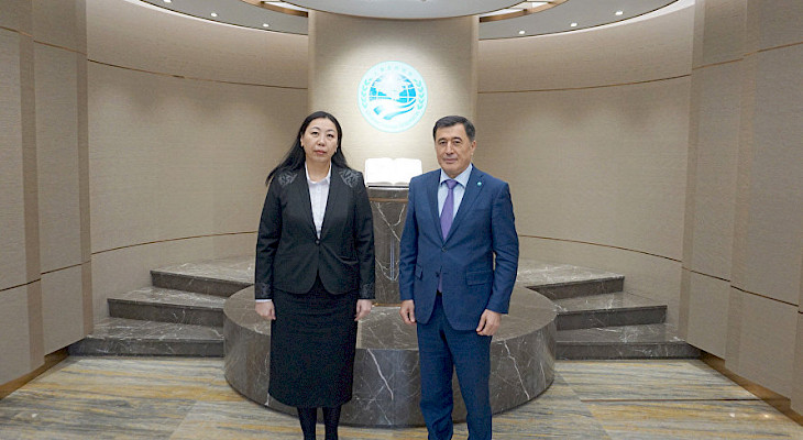 Посол Кыргызстана в Китае встретилась с генсеком ШОС