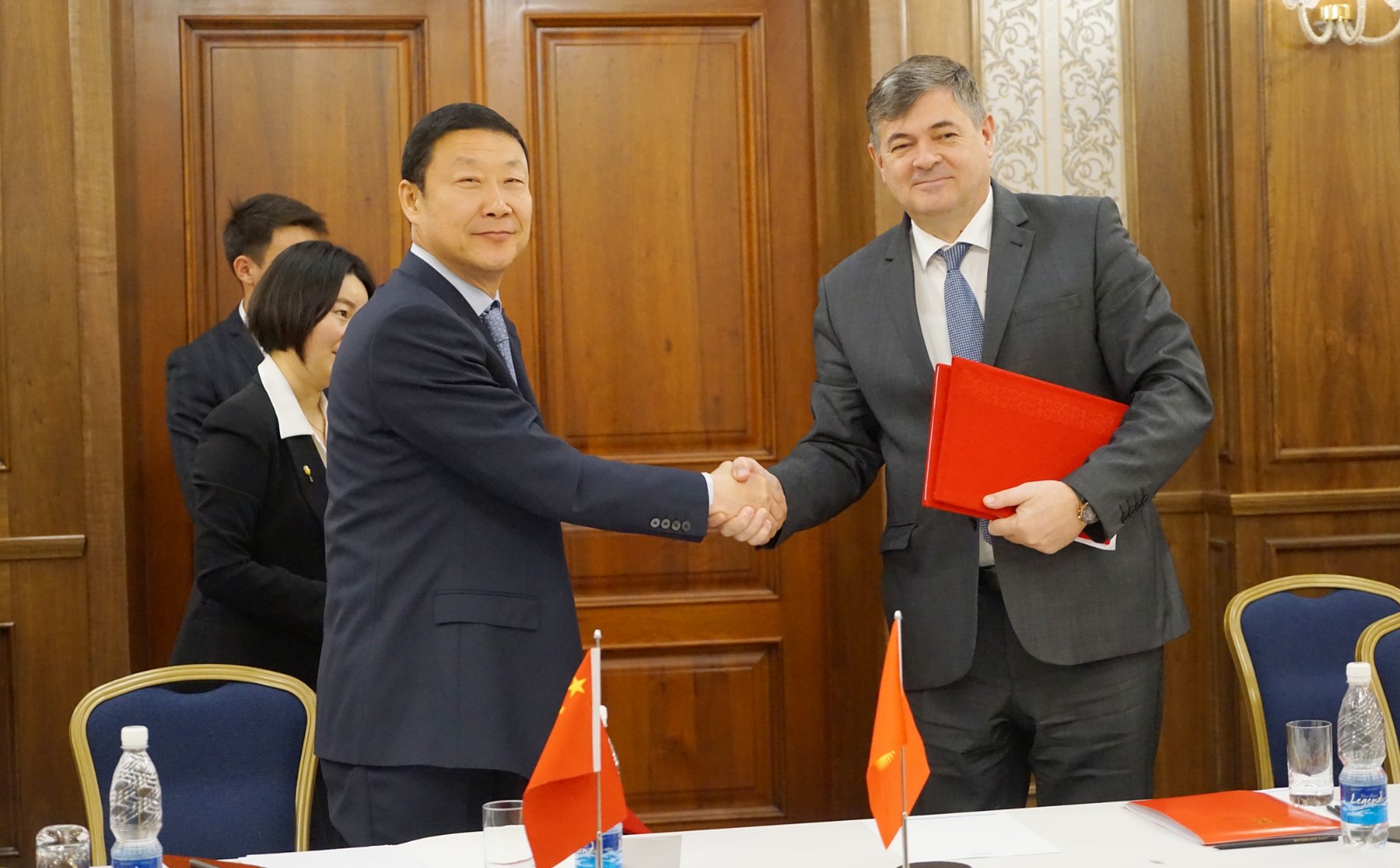 Кыргызстан и СУАР подписали протокол