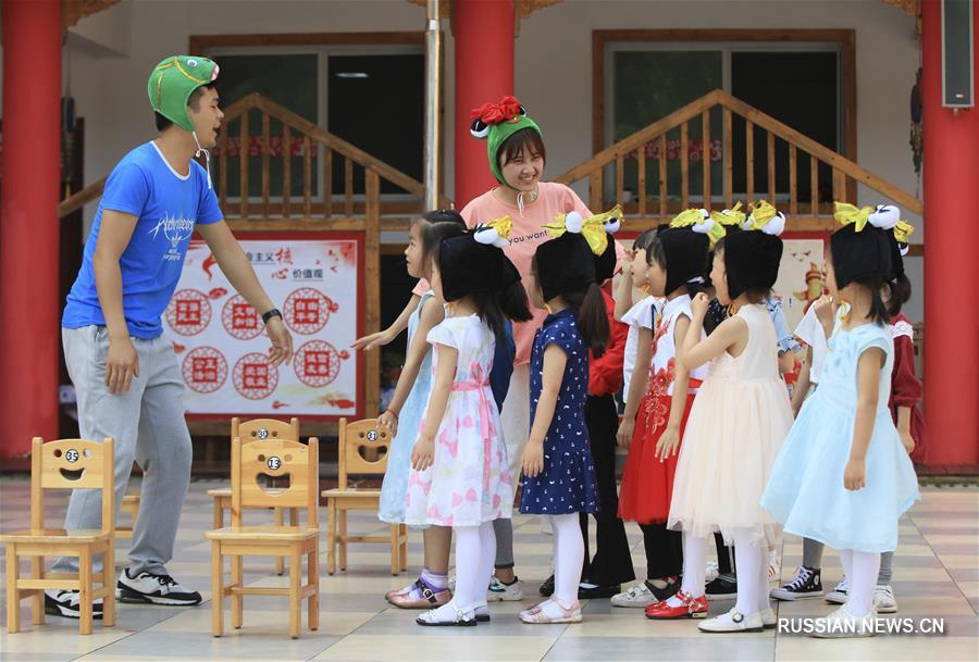 В китайских школах прошли мероприятия в связи с наступлением Международного дня защиты детей