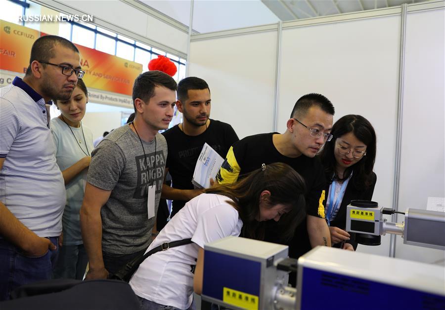 В Ташкенте открылась выставка товаров и услуг Китая