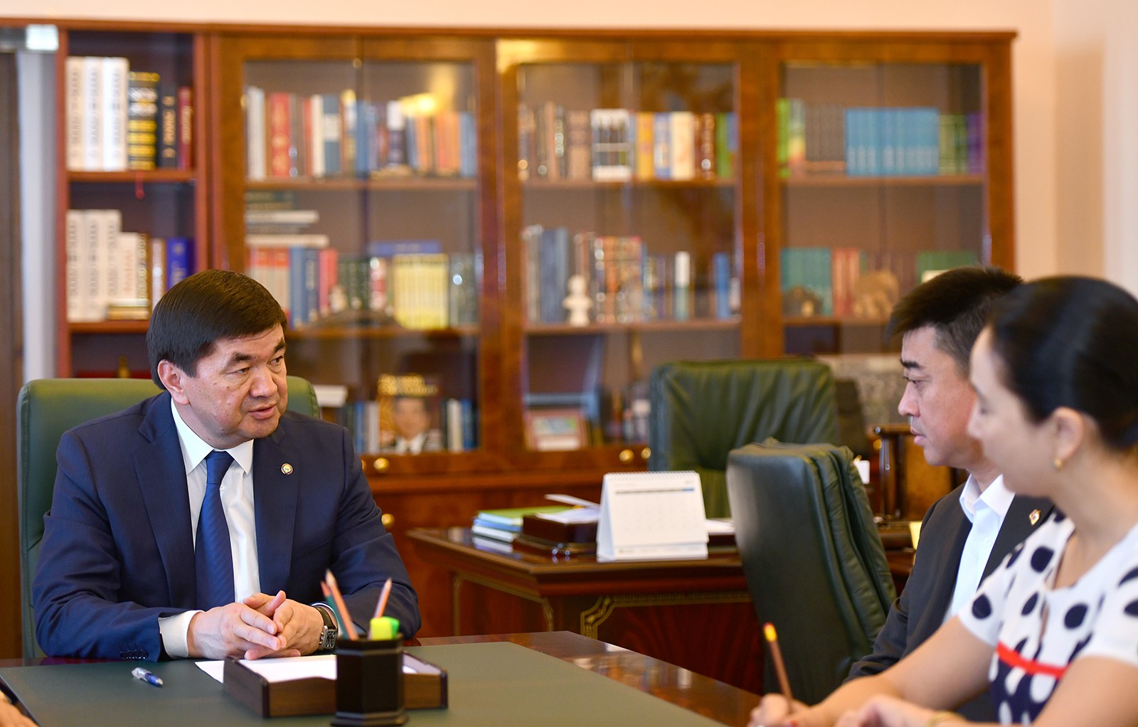 Премьер-министр Мухаммедкалый Абылгазиев встретился с инвесторами из Китая