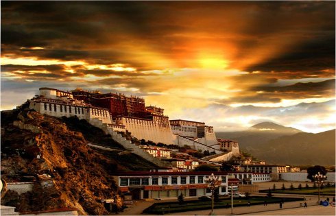 В «сердце Тибета» установилась рекордная за историю метеонаблюдений жара