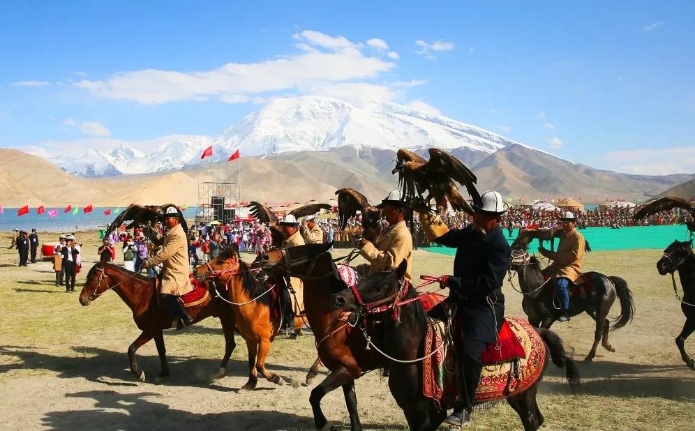 СУАР КНР прошел VIII Международный культурно-туристический фестиваль «Манас»
