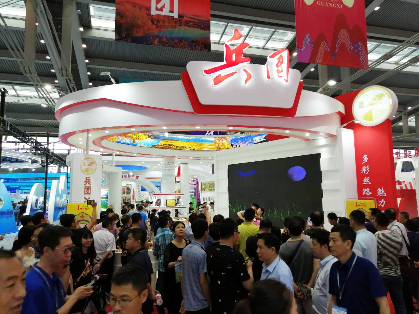 Продукция культурного туризма СПСК была представлена на выставке-ярмарке, проходящей в Шэньчжэне