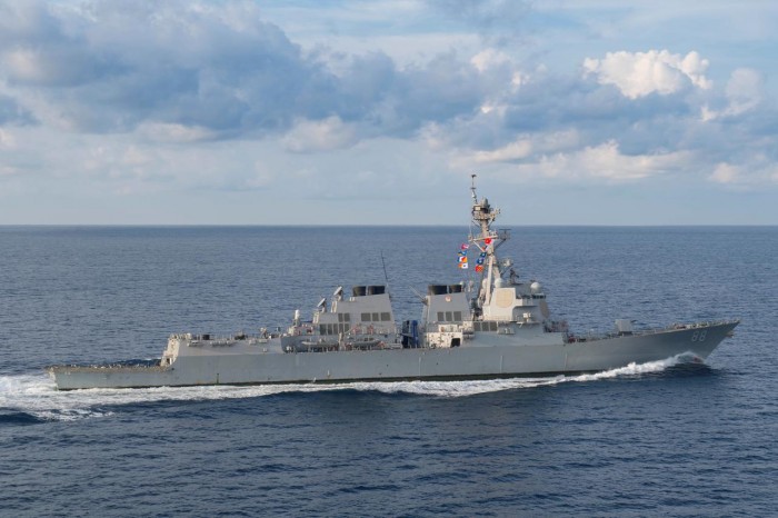 Власти Китая не пустили корабли ВМС США в порт Гонконга