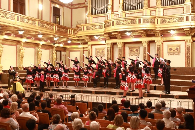 Пекинский детский хор взял «золото» международного хорового фестиваля в Австрии