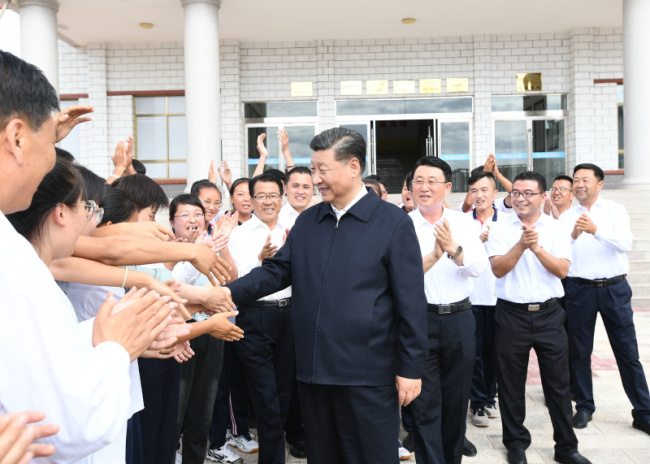 Си Цзиньпин посетил коридор Хэси в ходе инспекционной поездки в пров. Ганьсу