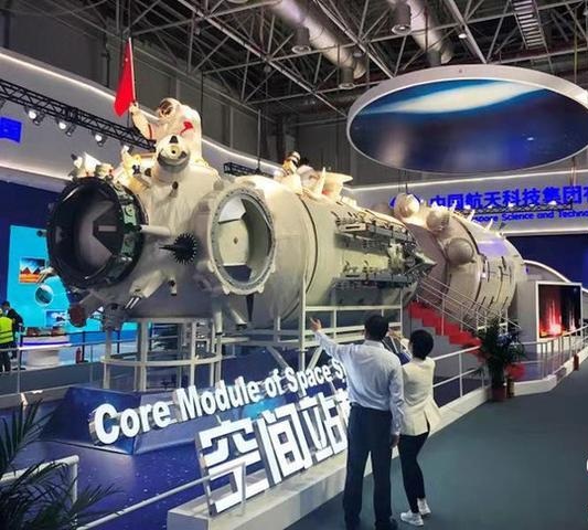 Китай начал сборку летного образца базового модуля своей космостанции