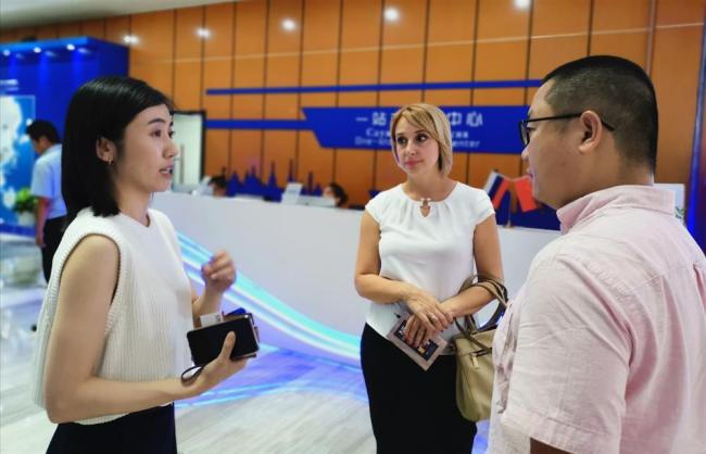 Иностранные журналисты посетили Китайско-российский инновационный парк «Шелковый путь»