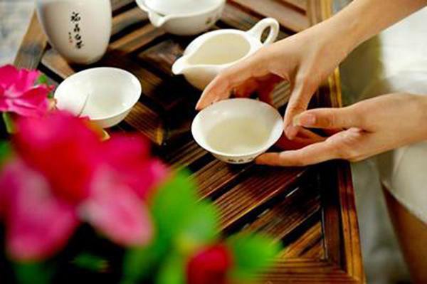Полезные свойства белого чая