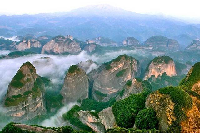 Живописный район – горы Даньсяшань