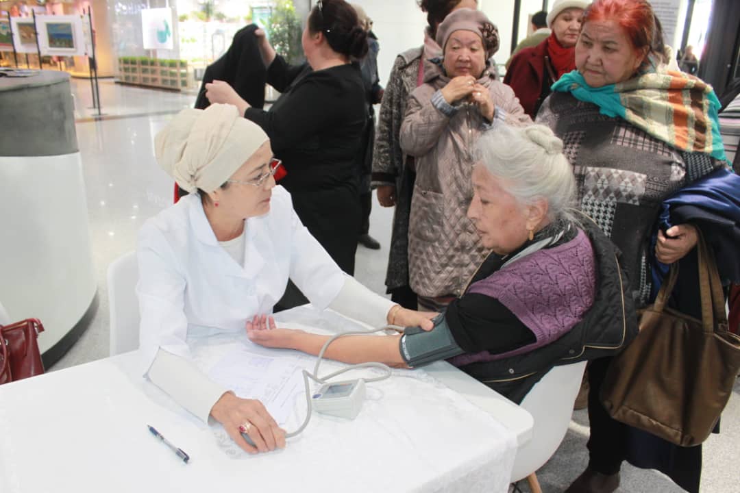 В Бишкеке проходят акции, приуроченные ко Всемирному дню борьбы с диабетом