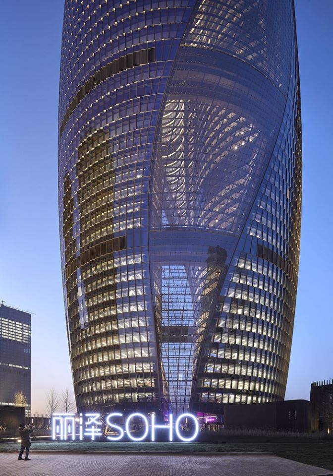 В Пекине открылся небоскреб с самым высоким атриумом в мире