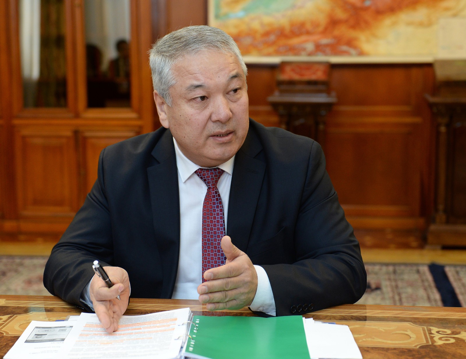 Президент Сооронбай Жээнбеков ознакомился с ходом подготовки к проведению переписи населения страны