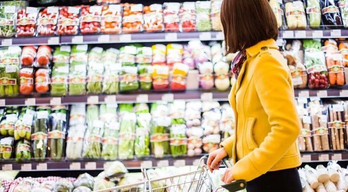 В Китае из-за коронавируса граждан призвали проводить меньше времени в супермаркетах