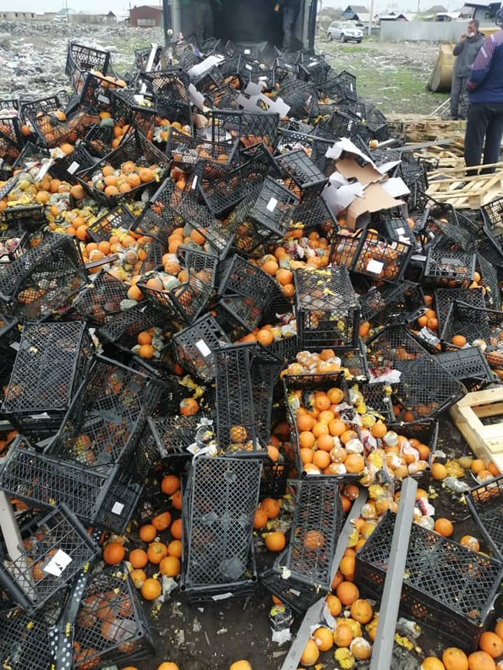 В Кыргызстане отправили на уничтожение 20 тонн мандаринов