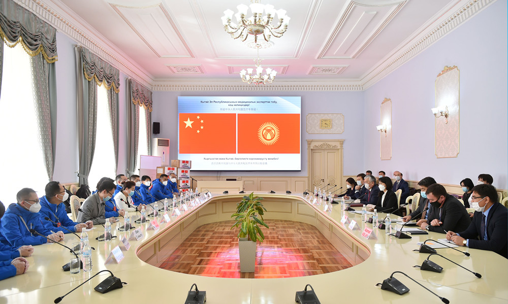 Посол КНР в КР госпожа Ду Дэвэнь встретилась с вице-премьер-министром Кыргызстана Аидой Исмаиловой