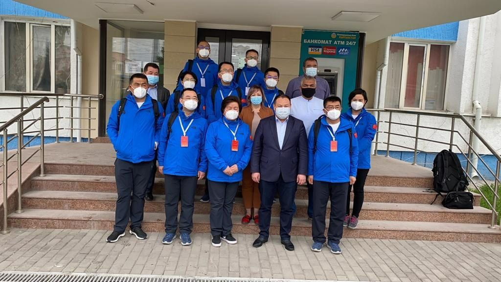 Полпред правительства КР в Чуйской области принял медицинских экспертов из Китая