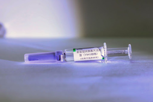 Китай завершит второй этап клинических испытаний вакцин против COVID-19 в июле 2020 года