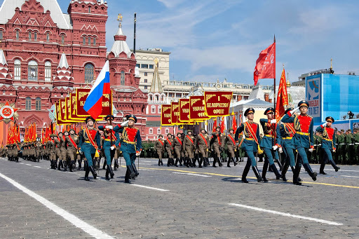 Президент Кыргызстана будет присутствовать на параде Победы в Москве